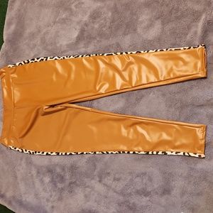 CHICME FAUX BROWN AND LEAPORD SKINNY PANT SIZE XL